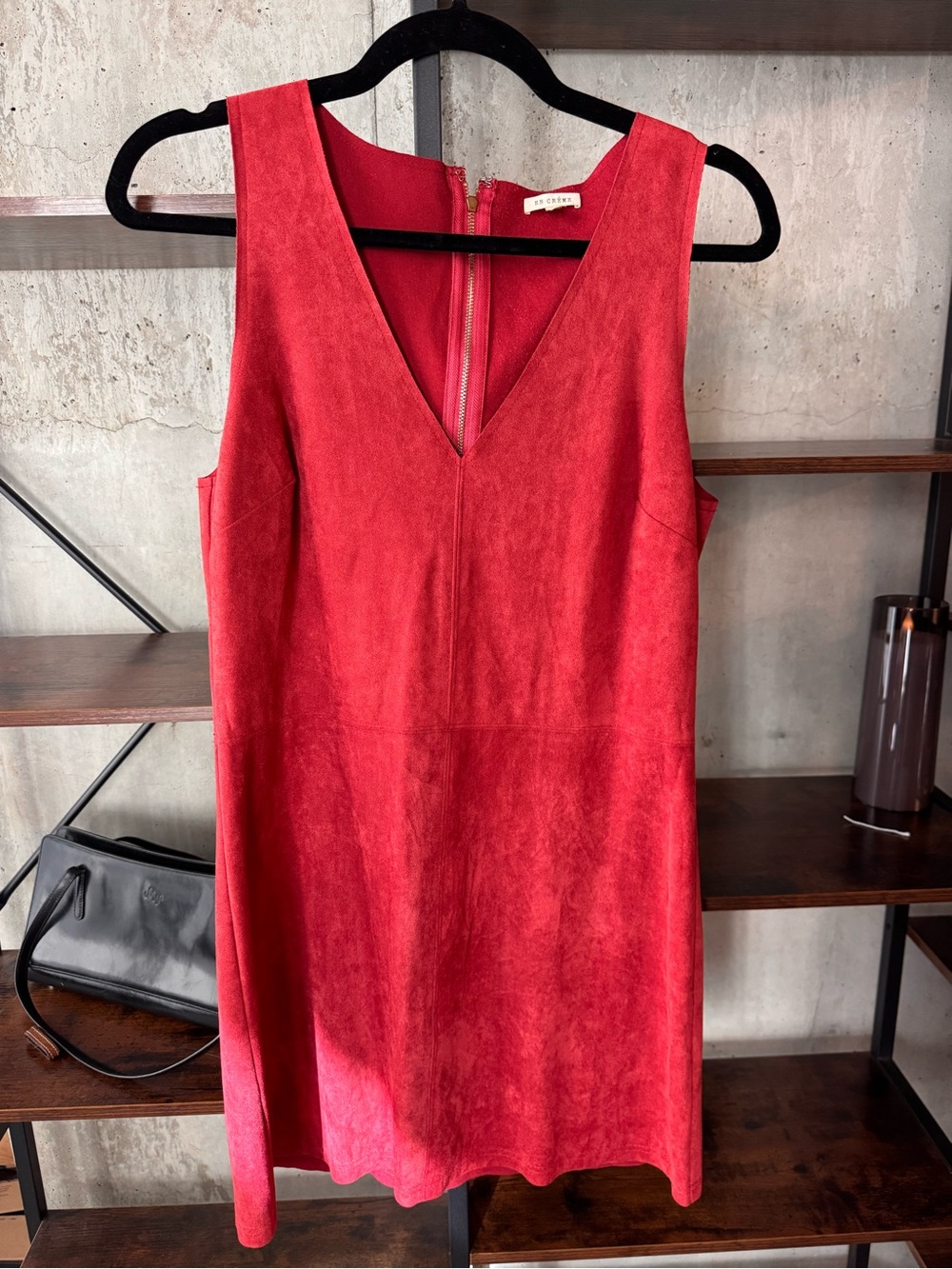En Crème Faux Suede Red V-Neck Sleeveless Shift Dress